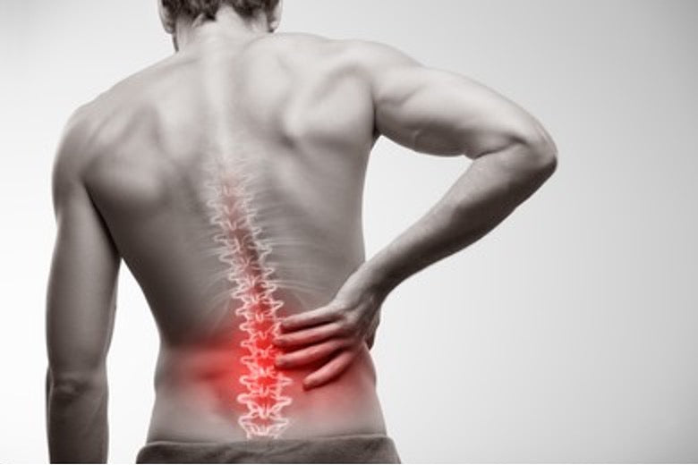 6 possible causes of rib cage pain